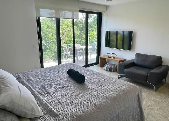 Black House - Modern 3br With Private Pool